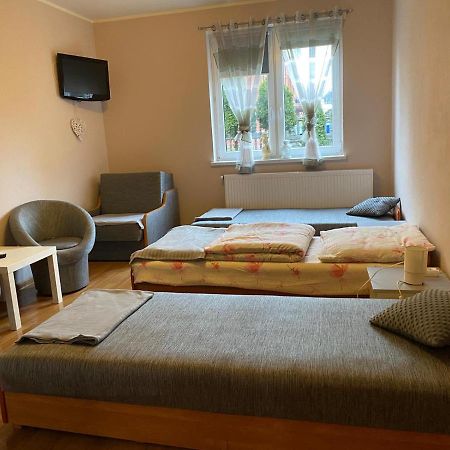Pod Lipami Hostel Kolczyglowy Екстериор снимка