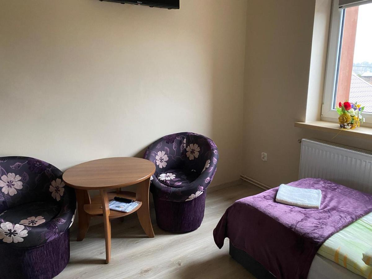 Pod Lipami Hostel Kolczyglowy Екстериор снимка