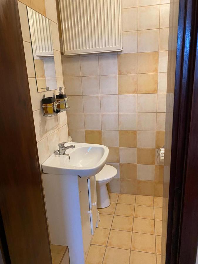 Pod Lipami Hostel Kolczyglowy Екстериор снимка